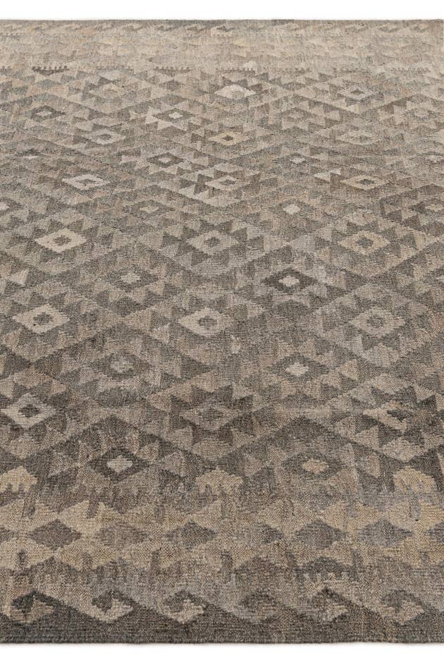 Detail image of 6' 10 x 9' 7 Hand Woven Kilim Maymana Wool Rug