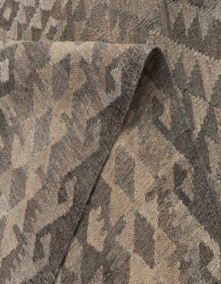 Detail image of 6' 10 x 9' 7  Hand Woven Kilim Maymana Wool Rug