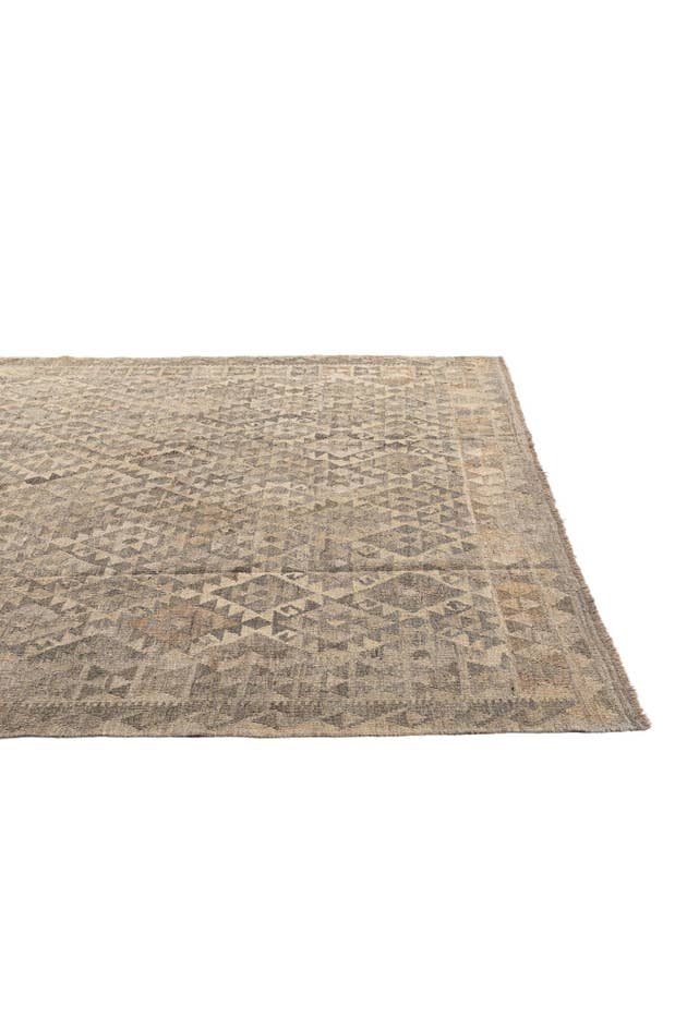 Detail image of 6' 10 x 9' 7 Hand Woven Kilim Maymana Wool Rug