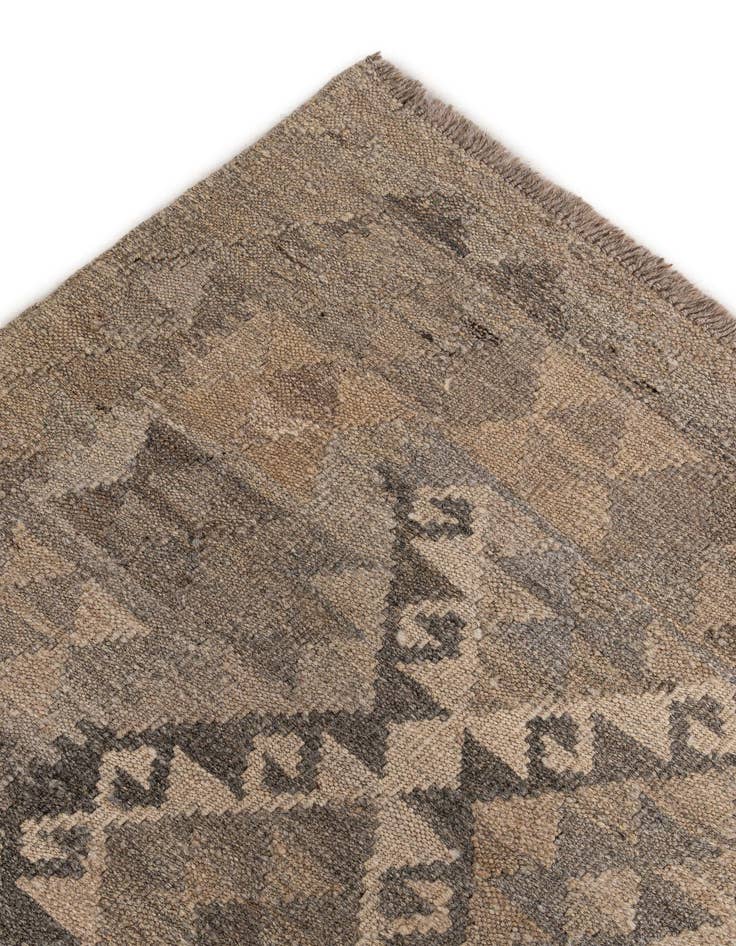 Detail image of 6' 9 x 9' 8  Hand Woven Kilim Maymana Wool Rug