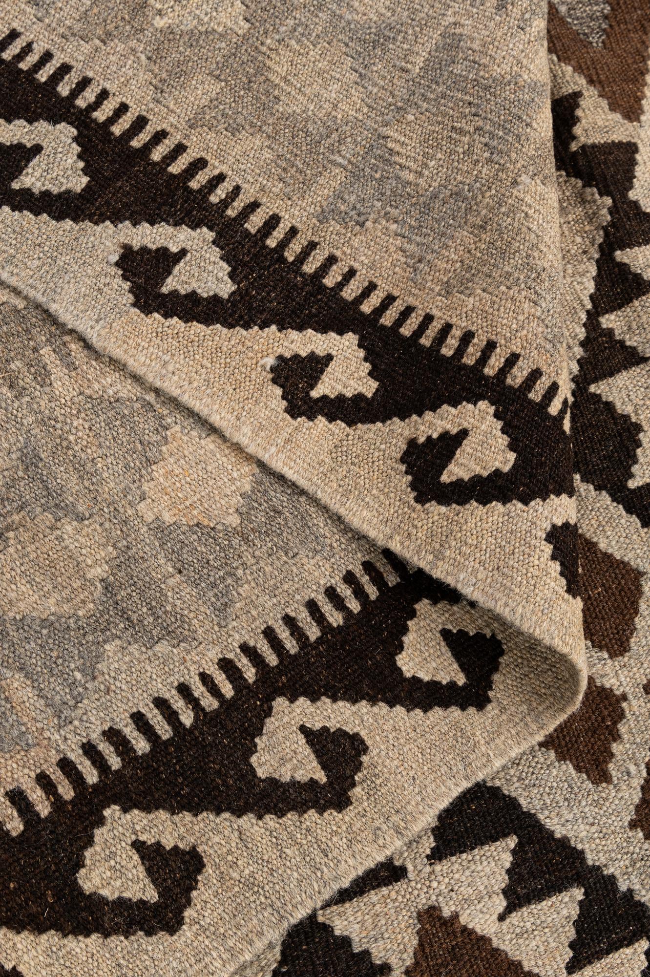 6' 10 x 9' 8 Hand Woven Kilim Maymana Wool Rug