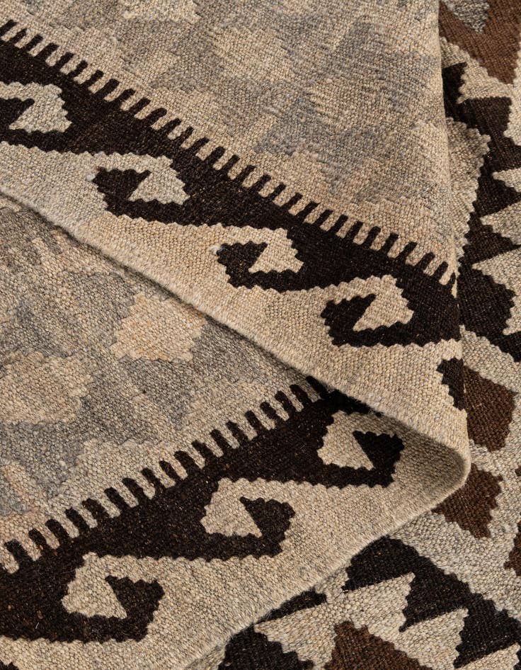 Detail image of 6' 10 x 9' 8  Hand Woven Kilim Maymana Wool Rug