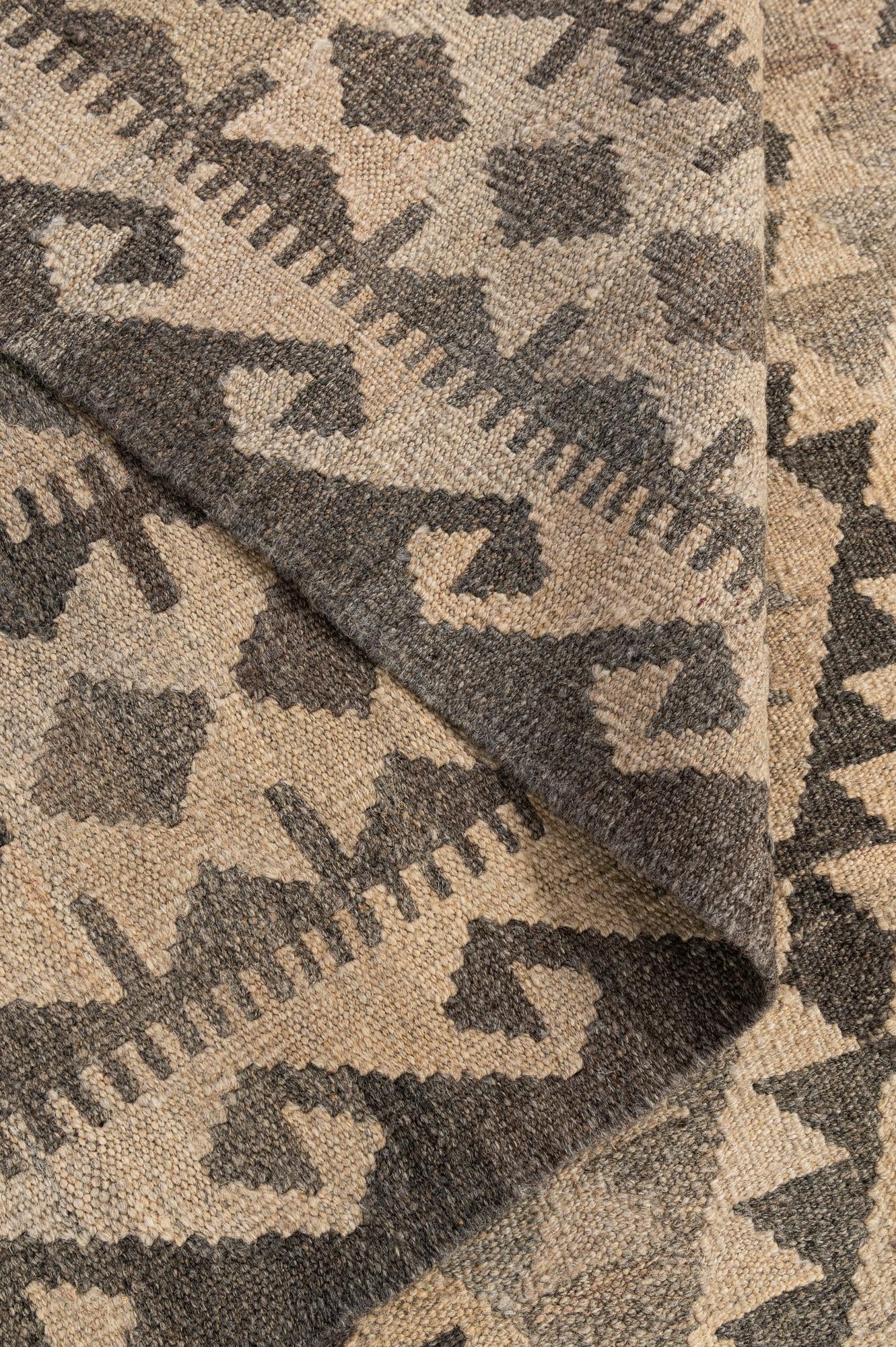 6' 10 x 9' 9 Hand Woven Kilim Maymana Wool Rug