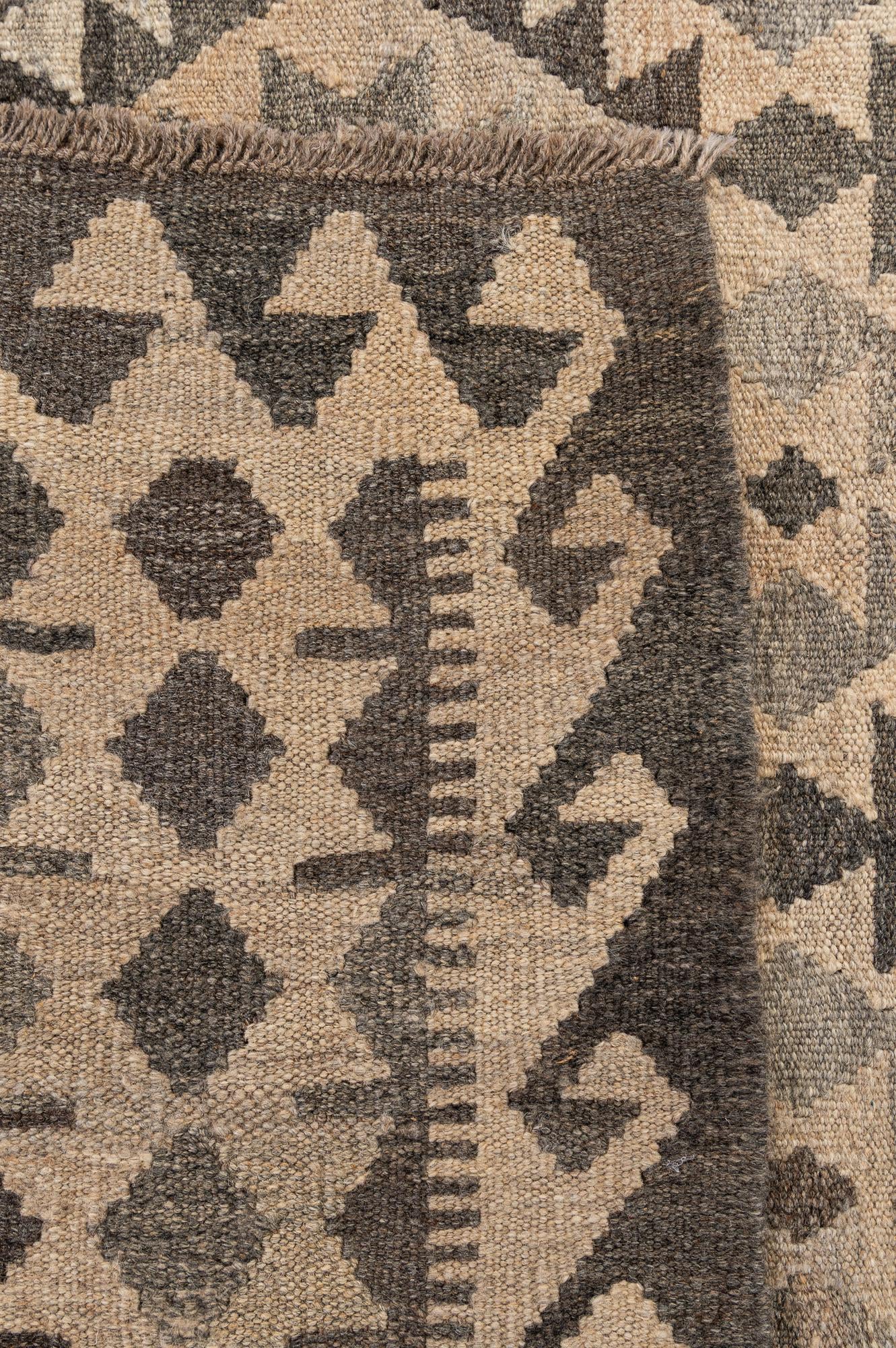 6' 10 x 9' 9 Hand Woven Kilim Maymana Wool Rug