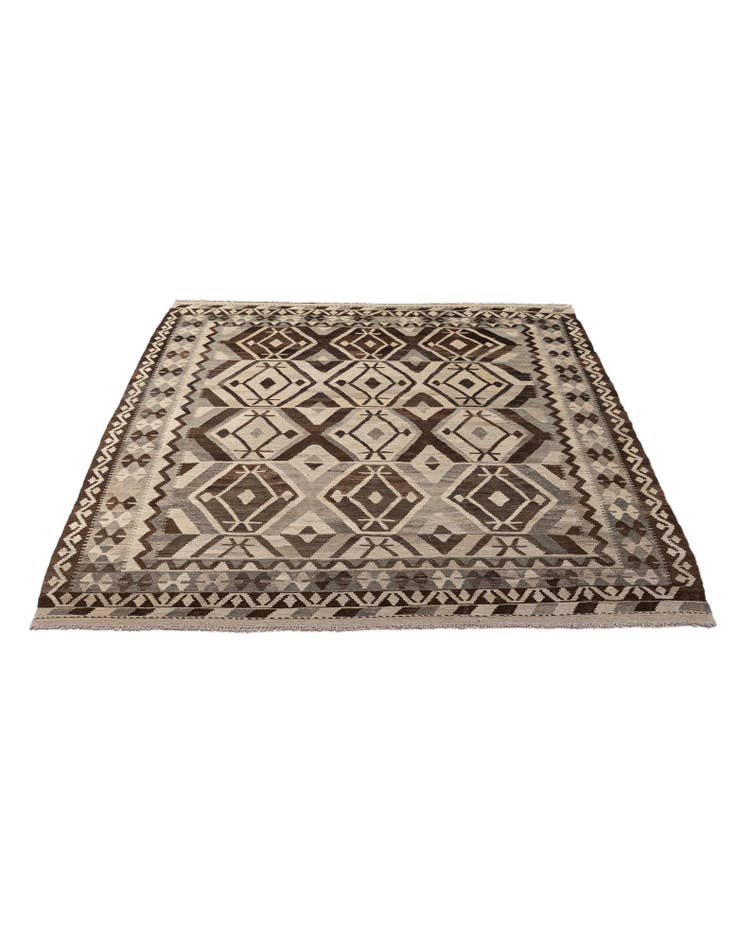 Detail image of 6' 9 x 9' 8 Hand Woven Kilim Maymana Wool Rug