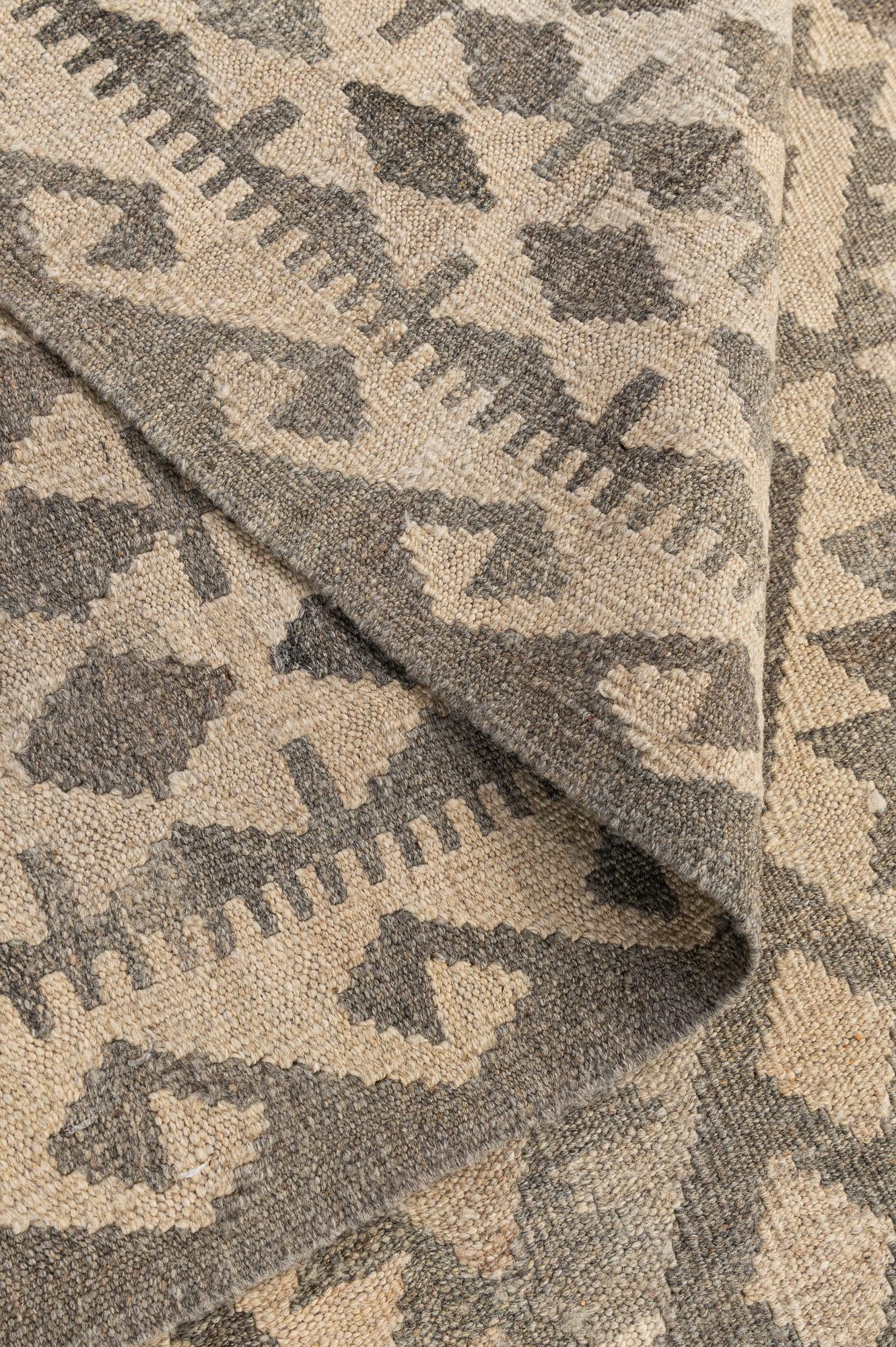 6' 11 x 9' 10 Hand Woven Kilim Maymana Wool Rug