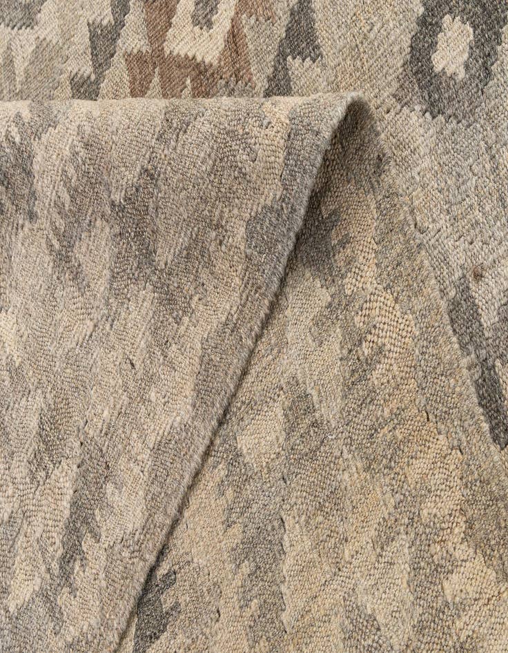 Detail image of 7' x 9' 11  Hand Woven Kilim Maymana Wool Rug