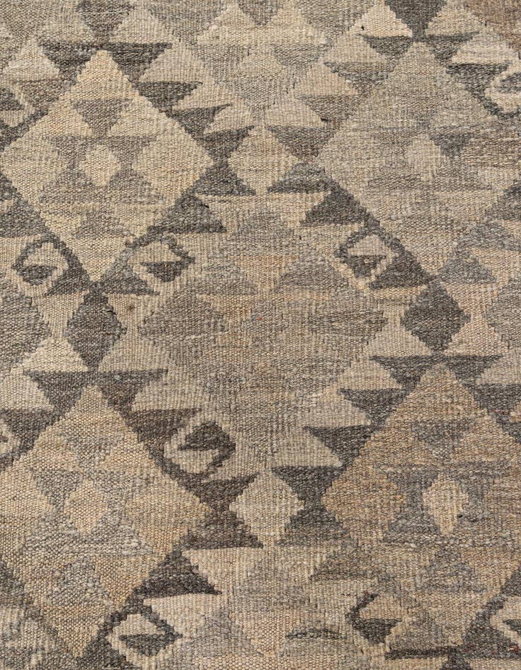 Detail image of 6' 9 x 10'  Hand Woven Kilim Maymana Wool Rug