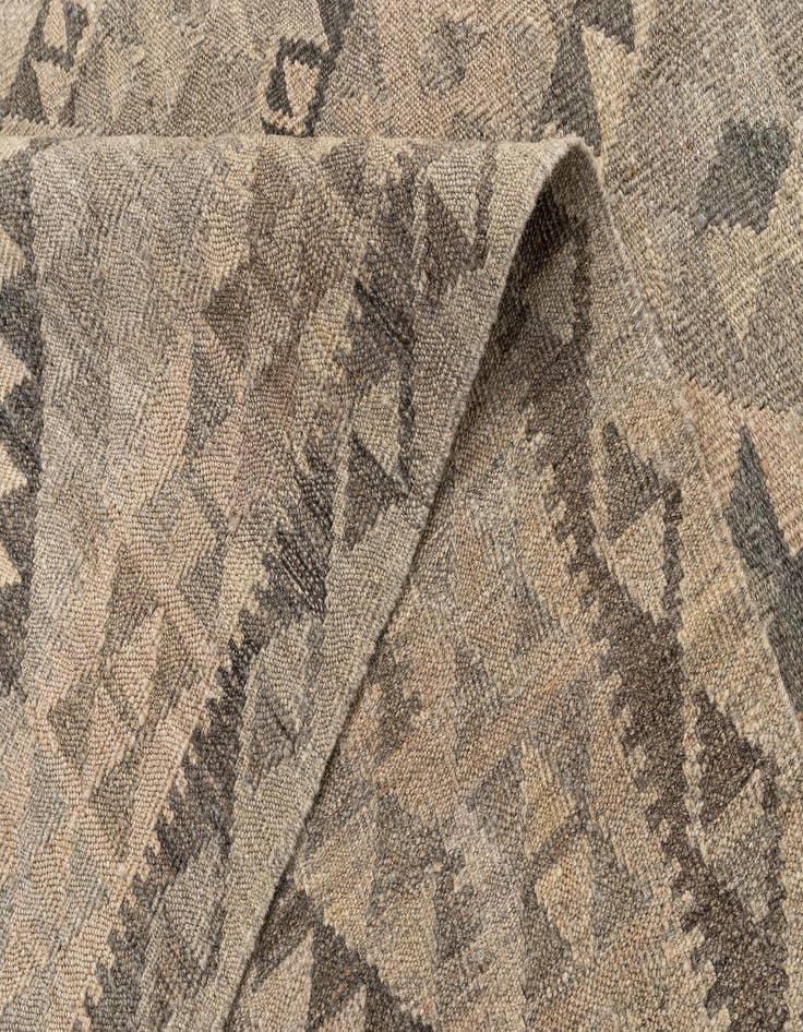 Detail image of 6' 9 x 10'  Hand Woven Kilim Maymana Wool Rug