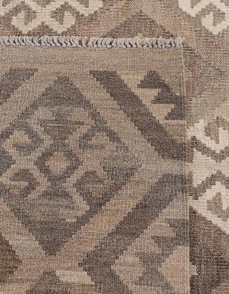 Detail image of 6' 9 x 10'  Hand Knotted Kilim Maymana Wool Rug