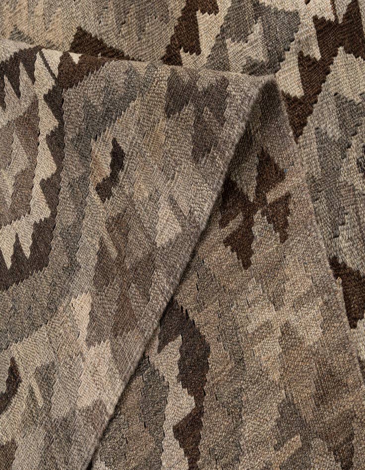 Detail image of 6' 9 x 9' 9  Hand Woven Kilim Maymana Wool Rug