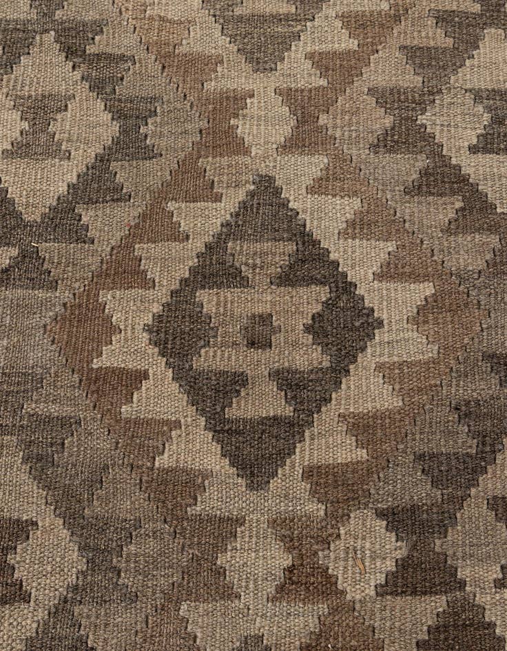Detail image of 6' 9 x 9' 8  Hand Knotted Kilim Maymana Wool Rug
