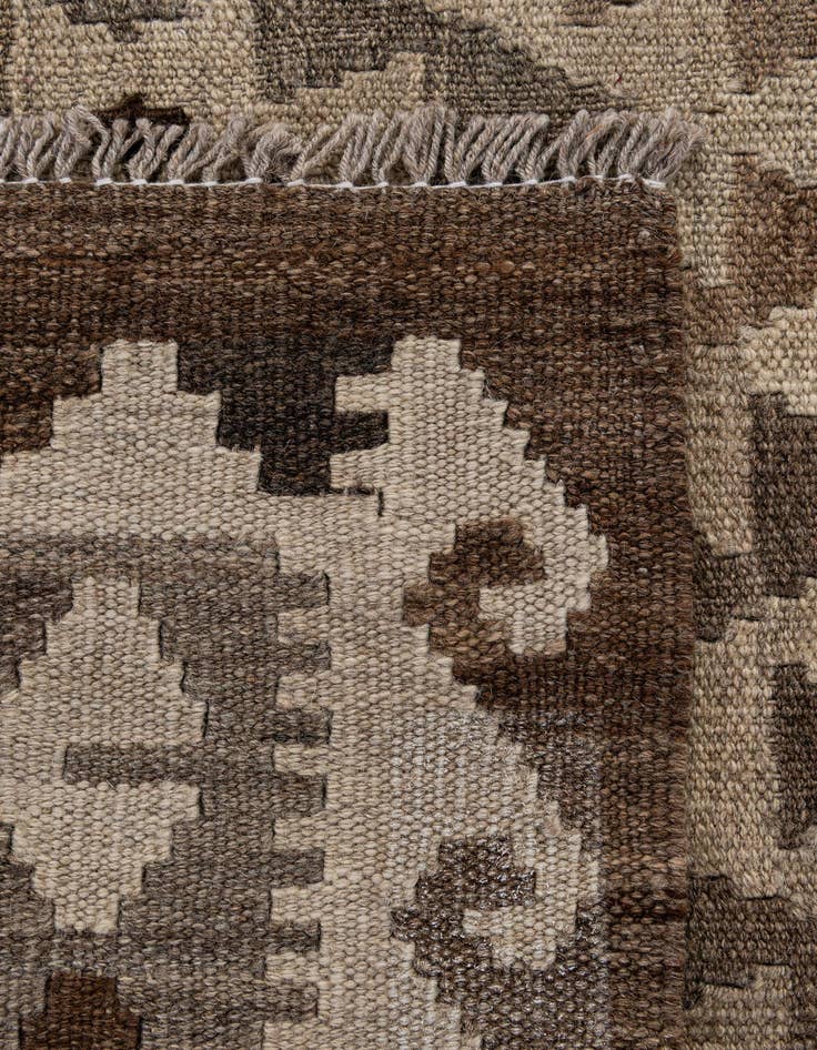 Detail image of 6' 9 x 9' 8  Hand Knotted Kilim Maymana Wool Rug
