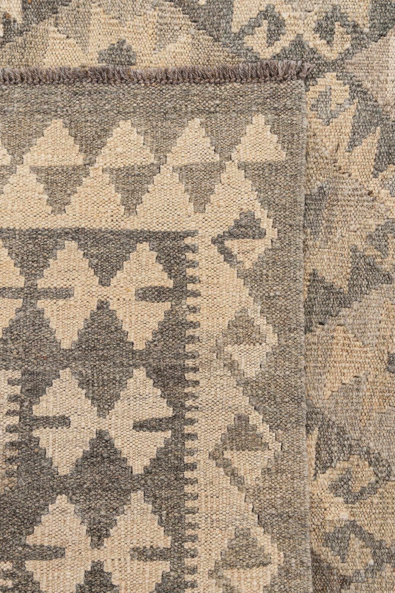 6' 10 x 9' 9 Hand Woven Kilim Maymana Wool Rug