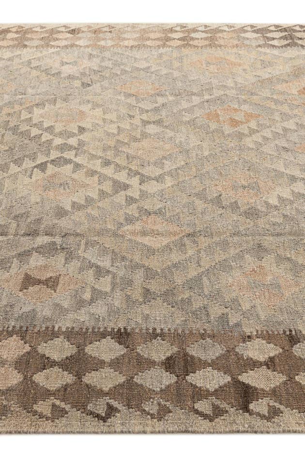 Detail image of 7' 1 x 9' 11 Hand Woven Kilim Maymana Wool Rug