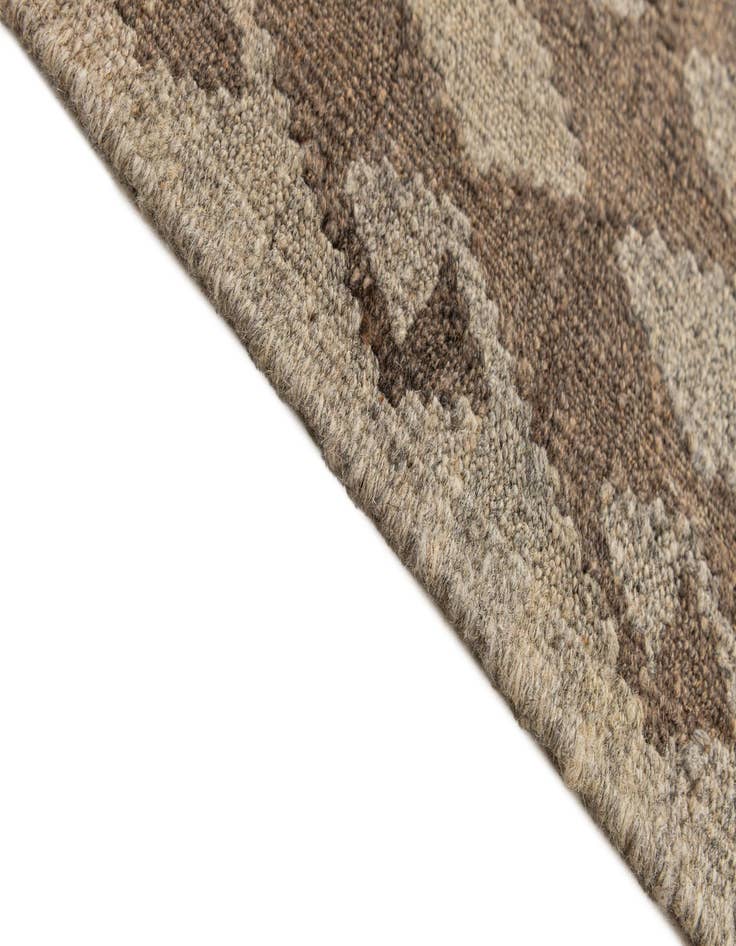 Detail image of 7' 1 x 9' 11  Hand Woven Kilim Maymana Wool Rug