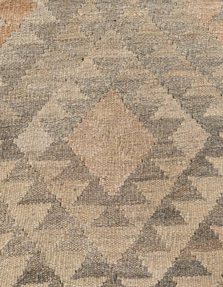 Detail image of 7' 1 x 9' 11  Hand Woven Kilim Maymana Wool Rug