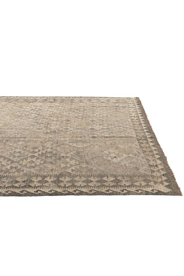 Detail image of 6' 10 x 9' 8 Hand Woven Kilim Maymana Wool Rug