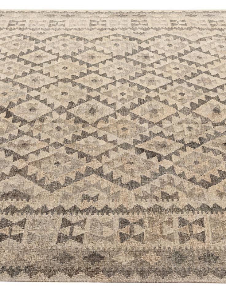 Detail image of 6' 11 x 9' 11  Hand Woven Kilim Maymana Wool Rug