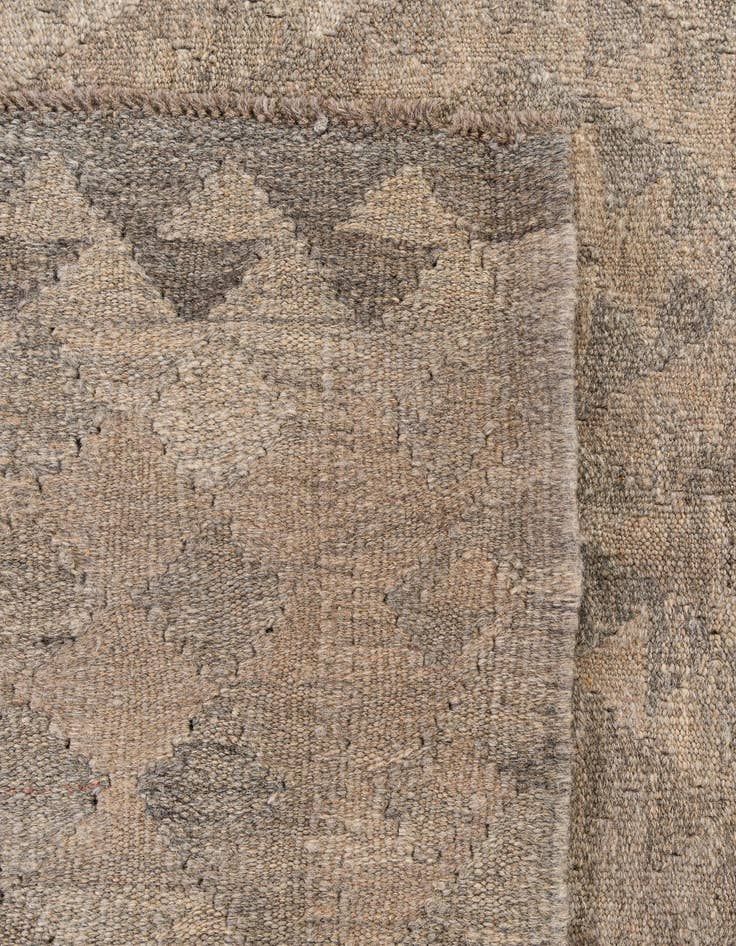 Detail image of 6' 9 x 9' 9  Hand Woven Kilim Maymana Wool Rug