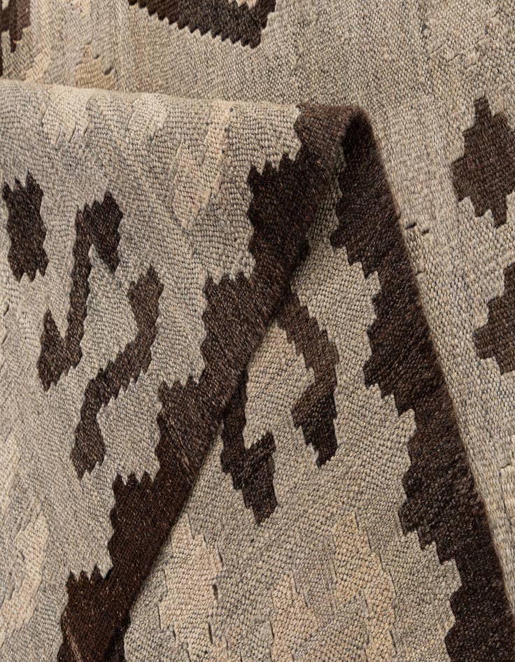 Detail image of 6' 10 x 9' 8  Hand Woven Kilim Maymana Wool Rug