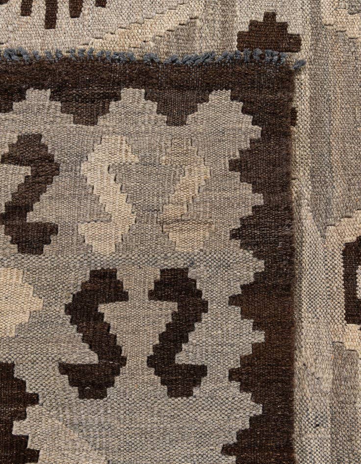 Detail image of 6' 10 x 9' 8  Hand Woven Kilim Maymana Wool Rug