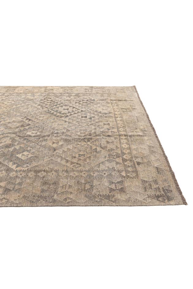 Detail image of 6' 10 x 9' 10 Hand Woven Kilim Maymana Wool Rug