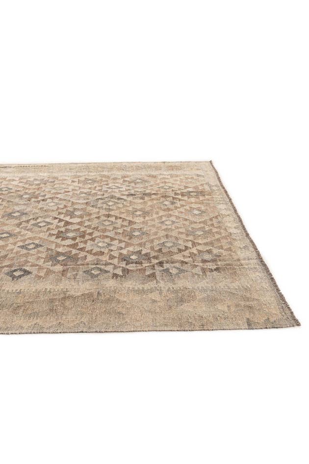 Detail image of 7' x 9' 9 Hand Woven Kilim Maymana Wool Rug