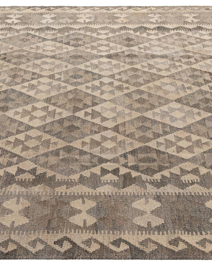 Detail image of 6' 10 x 9' 10  Hand Woven Kilim Maymana Wool Rug