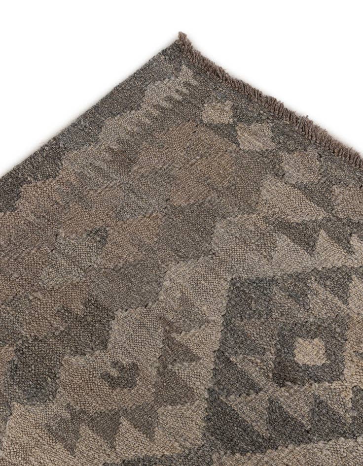 Detail image of 7' 1 x 9' 9  Hand Woven Kilim Maymana Wool Rug