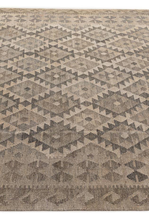 Detail image of 6' 9 x 10' Hand Woven Kilim Maymana Wool Rug