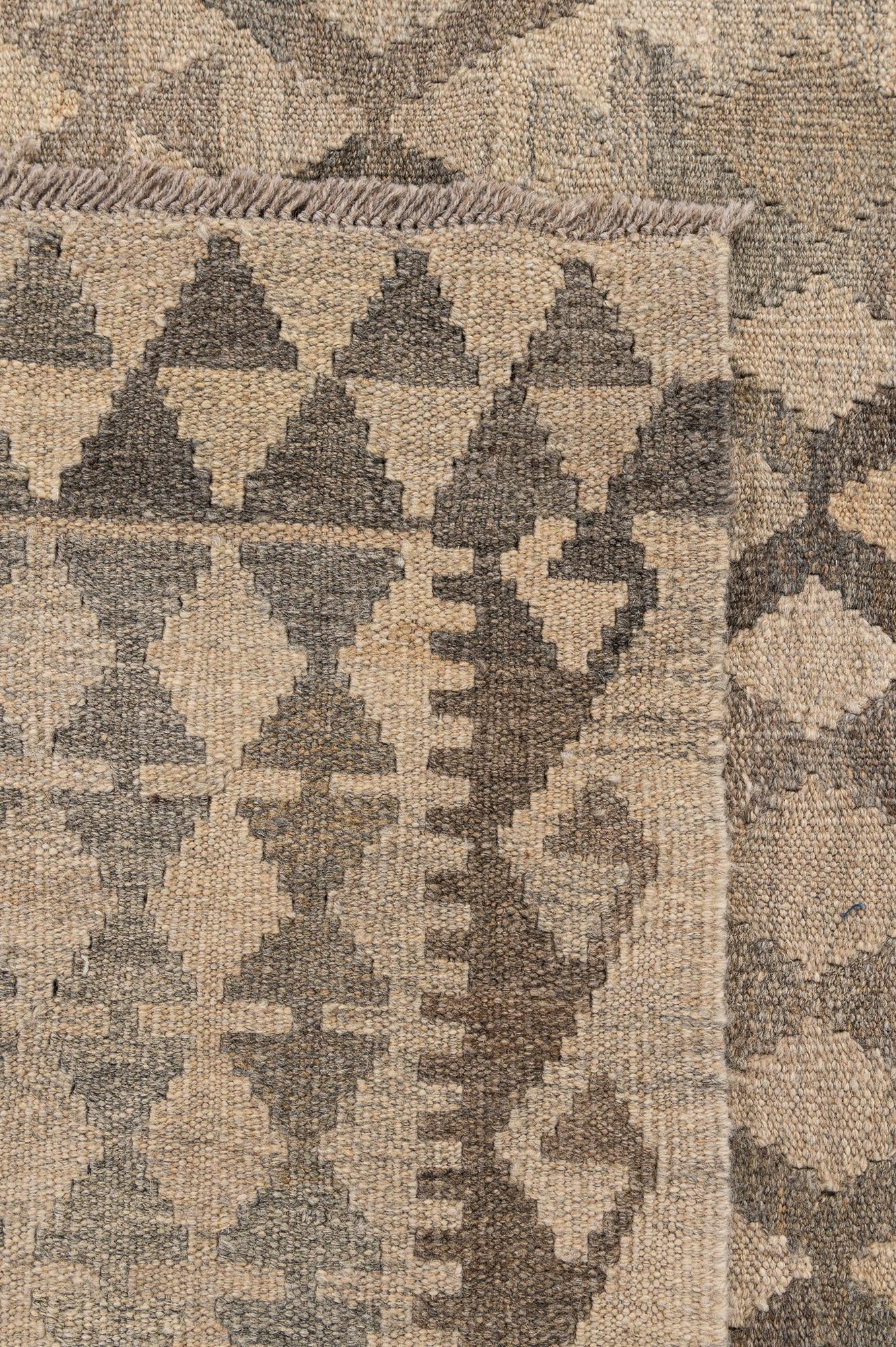 6' 11 x 9' 11 Hand Woven Kilim Maymana Wool Rug