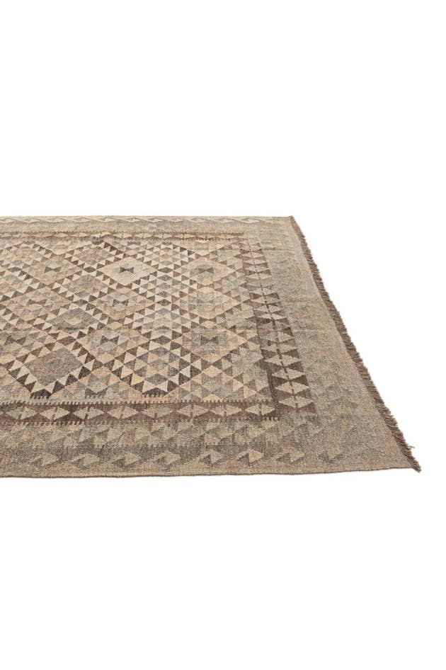 Detail image of 6' 9 x 9' 10 Hand Woven Kilim Maymana Wool Rug