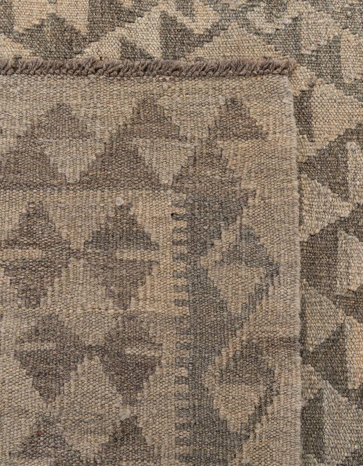 Detail image of 6' 10 x 10'  Hand Woven Kilim Maymana Wool Rug