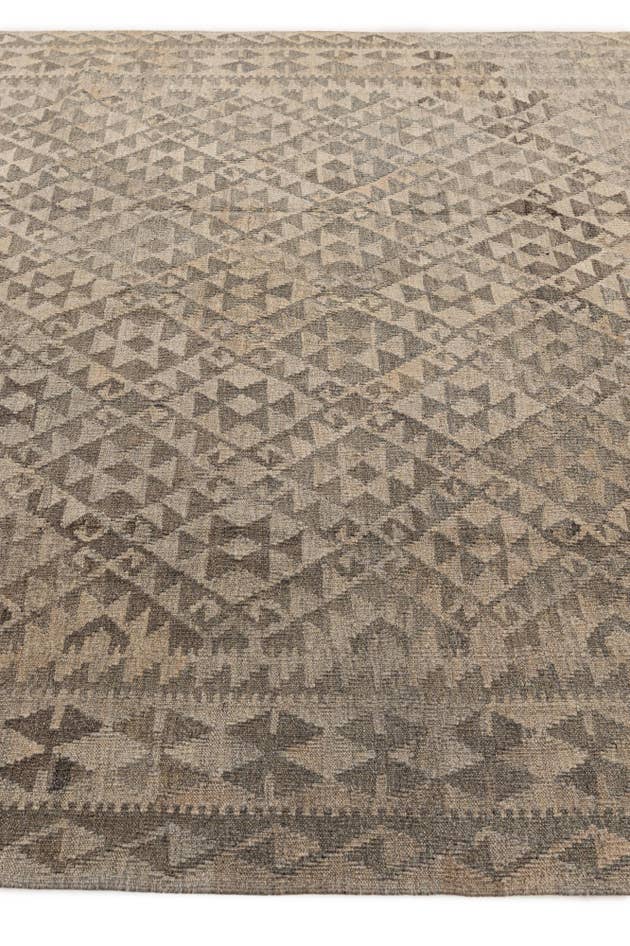 Detail image of 6' 10 x 10' Hand Woven Kilim Maymana Wool Rug