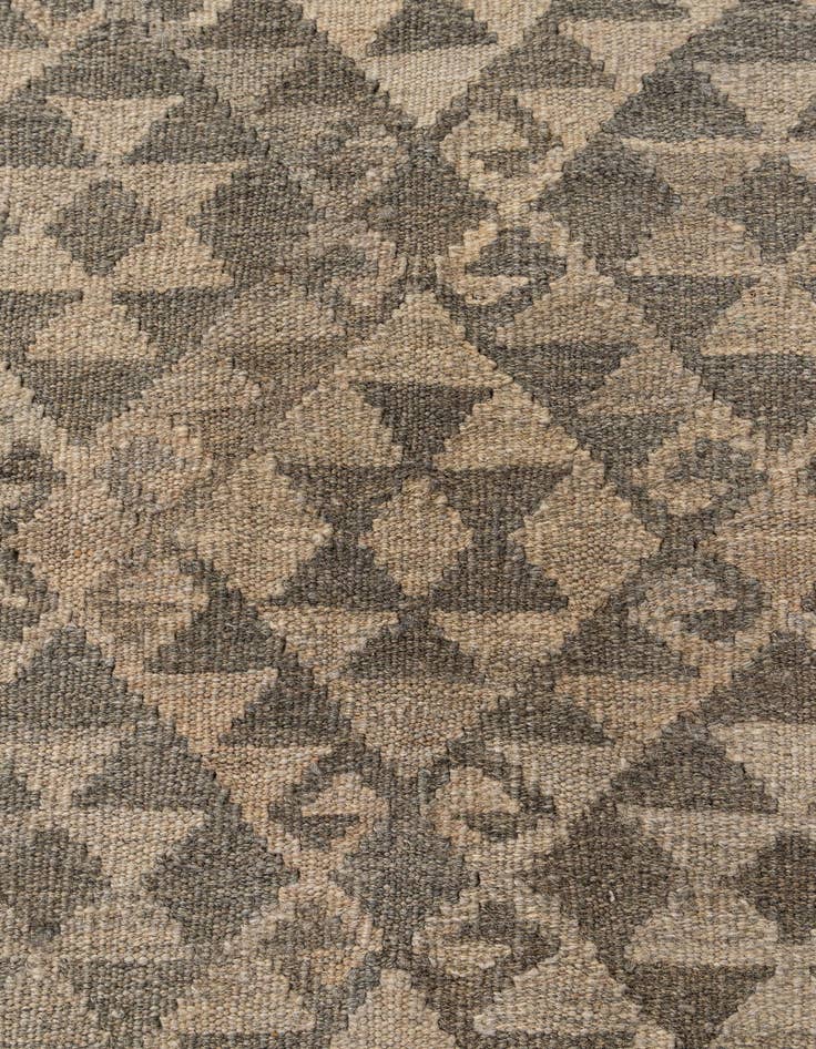 Detail image of 6' 10 x 10'  Hand Woven Kilim Maymana Wool Rug