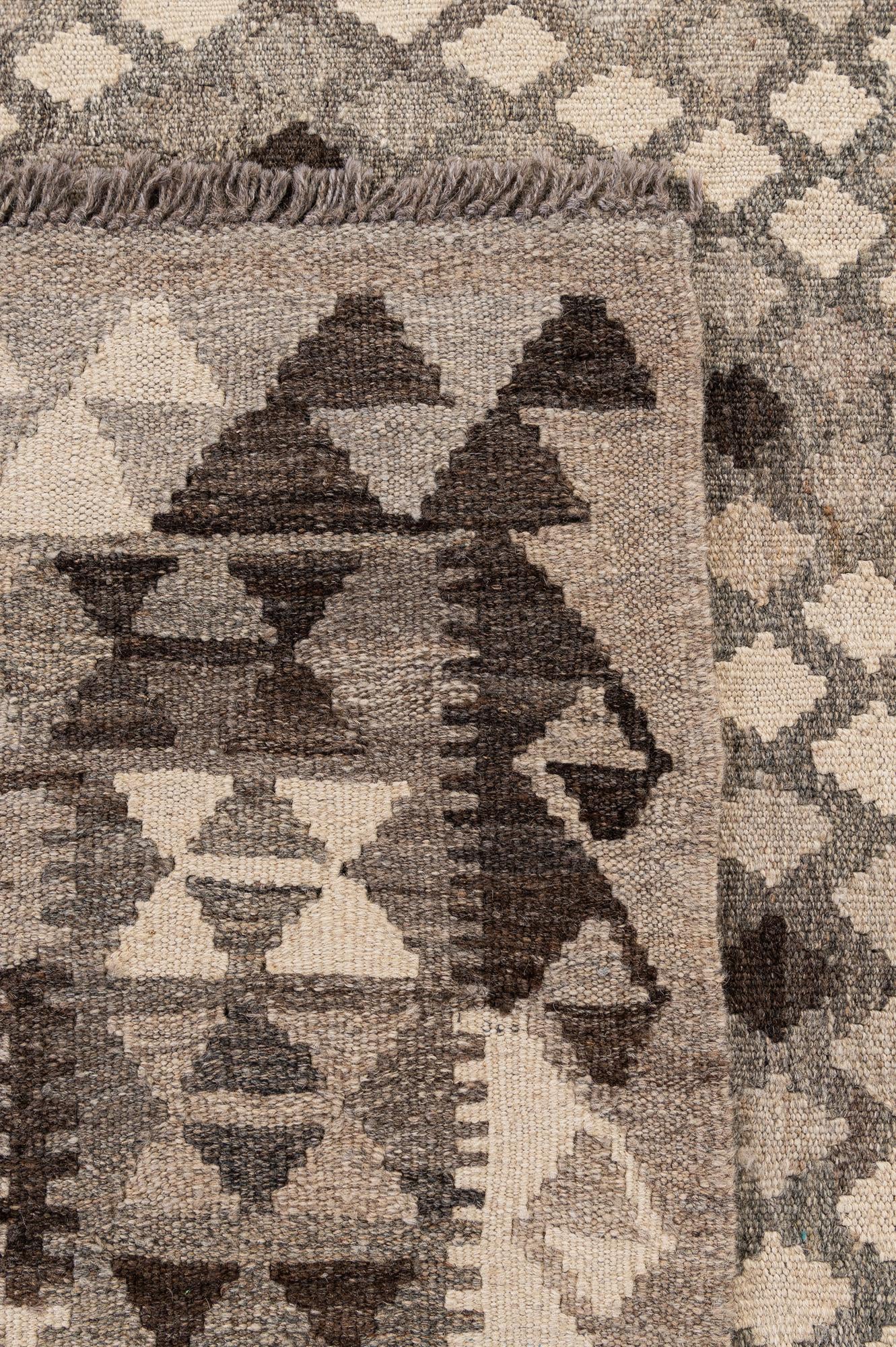 6' 9 x 10' 3 Hand Woven Kilim Maymana Wool Rug