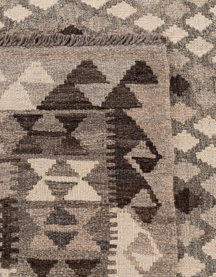 Detail image of 6' 9 x 10' 3  Hand Woven Kilim Maymana Wool Rug