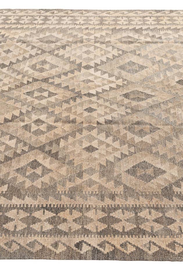 Detail image of 6' 10 x 10' 3 Hand Woven Kilim Maymana Wool Rug