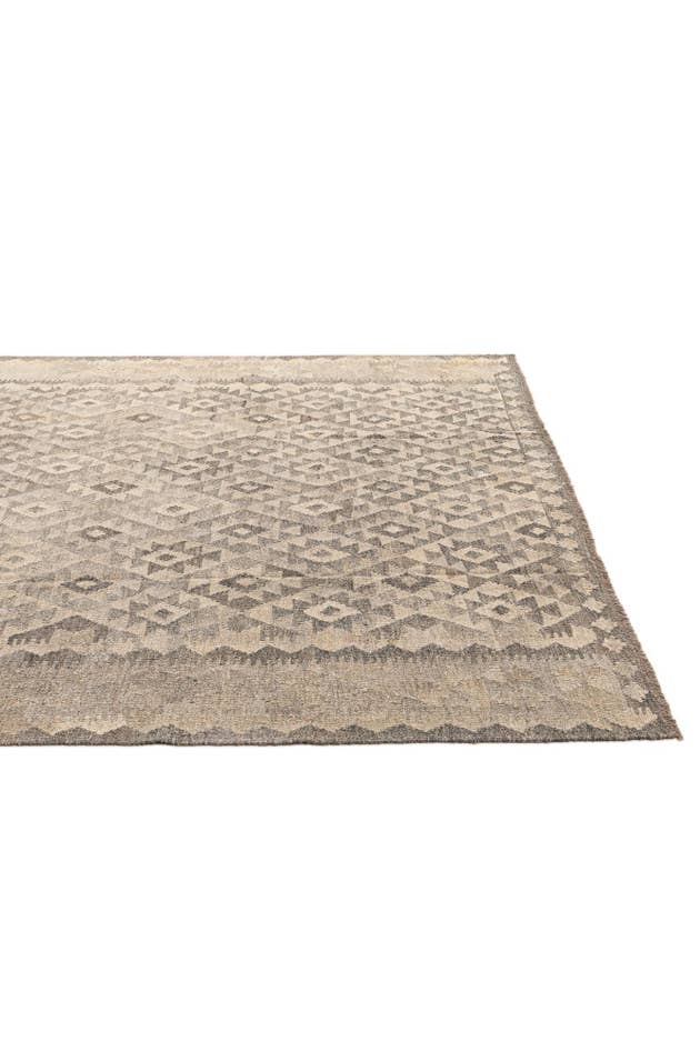Detail image of 7' 3 x 9' 9 Hand Woven Kilim Maymana Wool Rug
