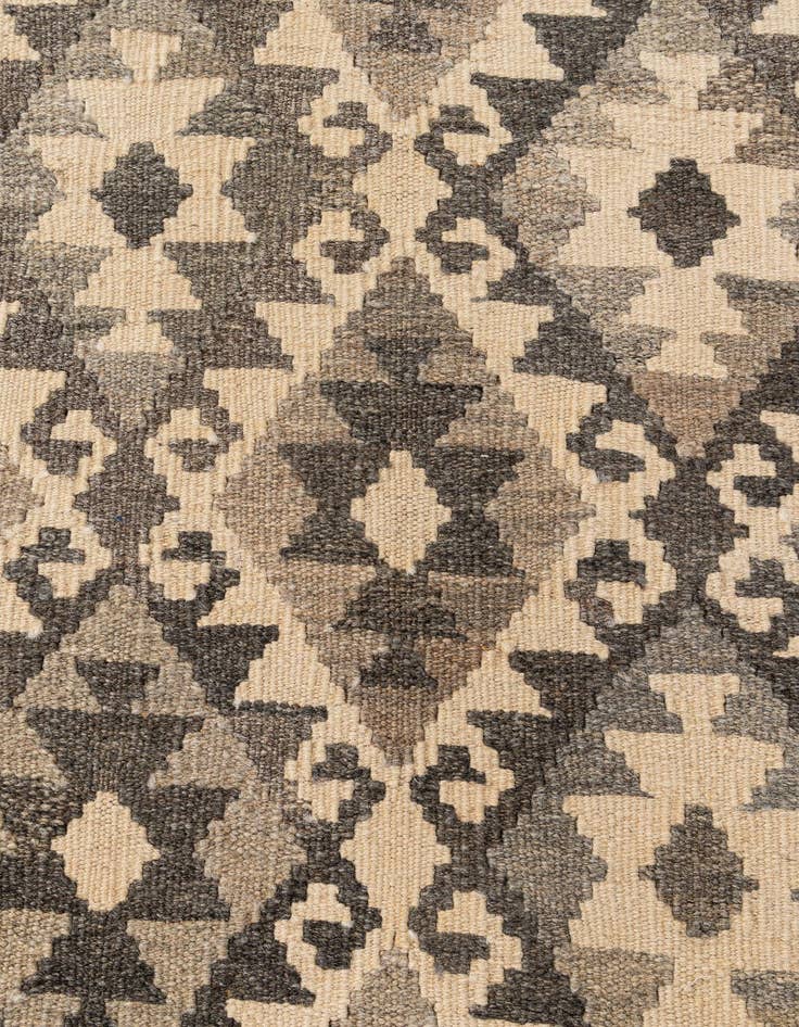Detail image of 7' 1 x 10'  Hand Woven Kilim Maymana Wool Rug