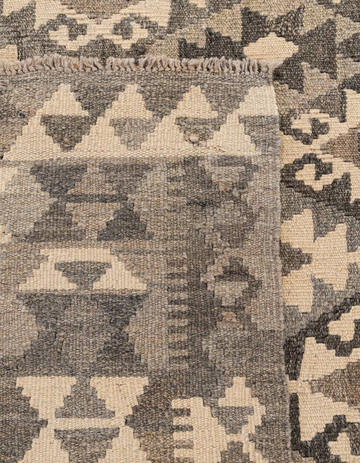 Detail image of 7' 1 x 10'  Hand Woven Kilim Maymana Wool Rug