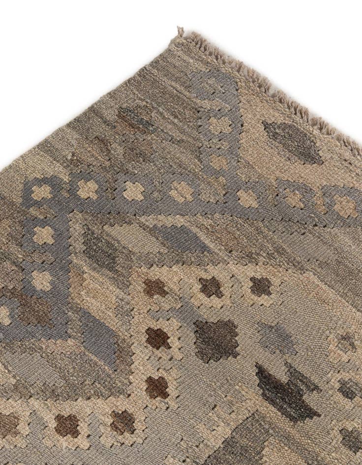 Detail image of 8' x 12'  Hand Woven Kilim Maymana Wool Rug
