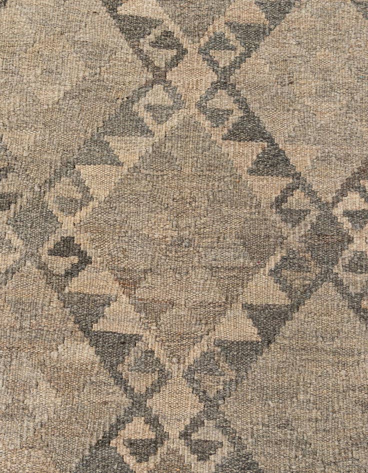 Detail image of 8' 6 x 11' 6  Hand Woven Kilim Maymana Wool Rug