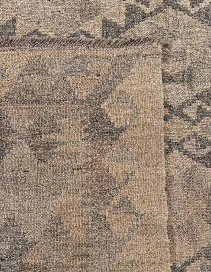 Detail image of 8' 6 x 11' 6  Hand Woven Kilim Maymana Wool Rug