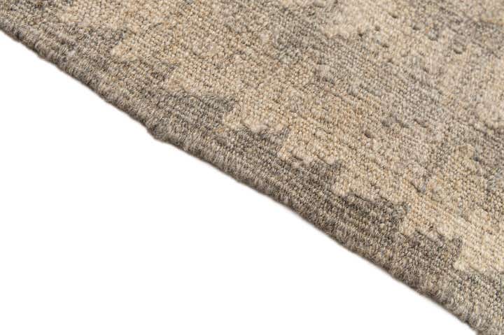 2' 6 x 4' 2 Hand Woven Kilim Maymana Wool Rug