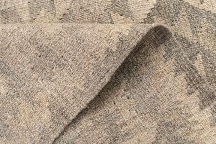 2' 6 x 4' 2 Hand Woven Kilim Maymana Wool Rug