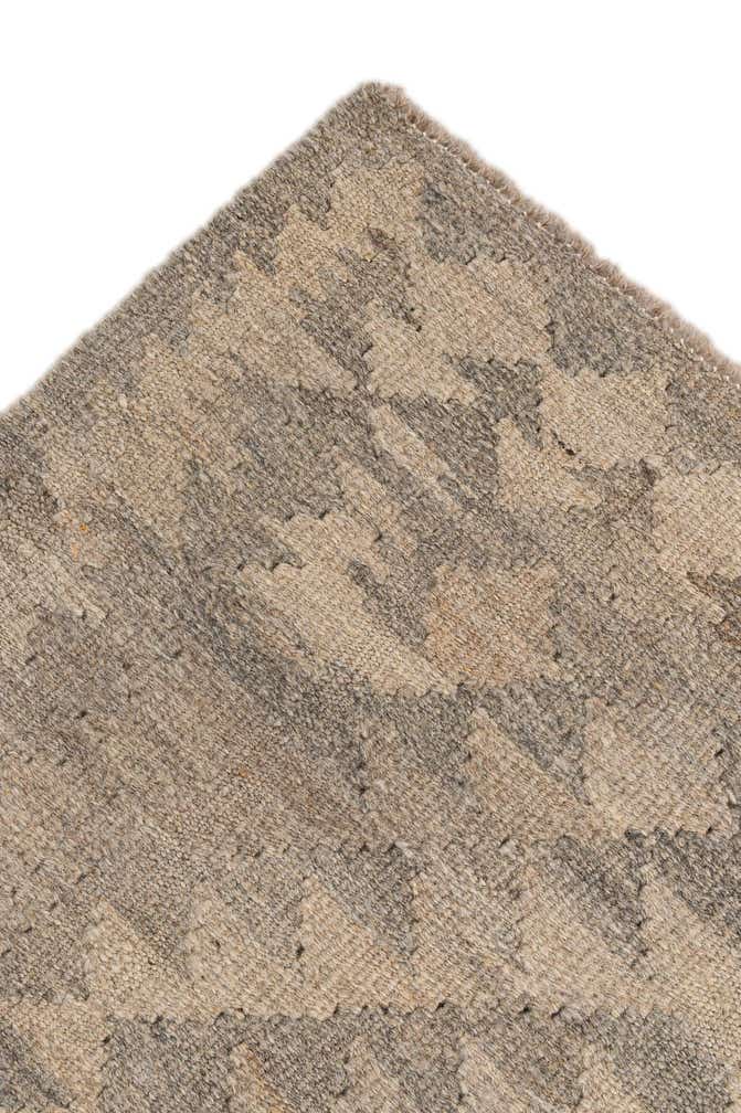 2' 6 x 4' 2 Hand Woven Kilim Maymana Wool Rug