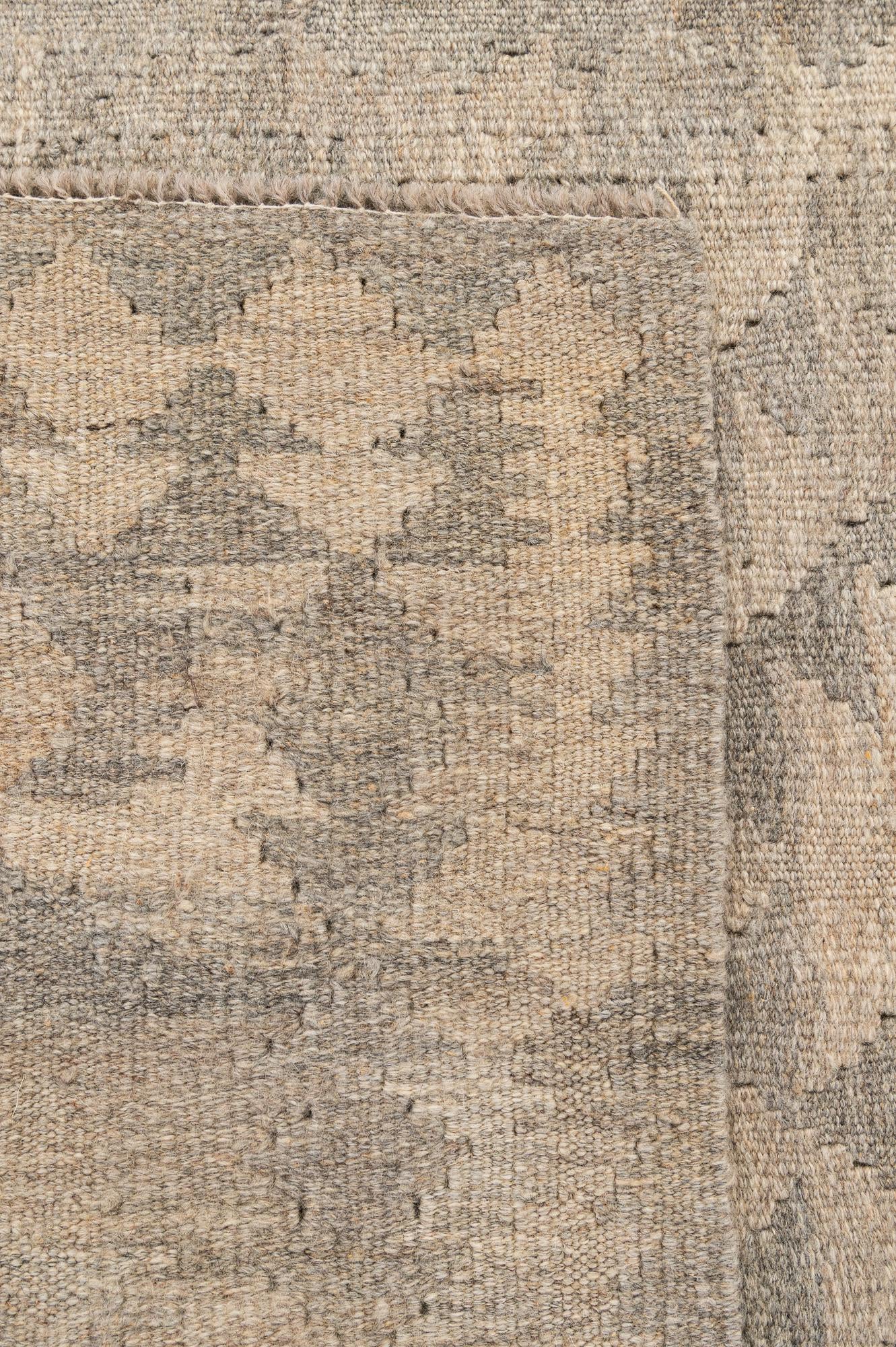 2' 6 x 4' 2 Hand Woven Kilim Maymana Wool Rug