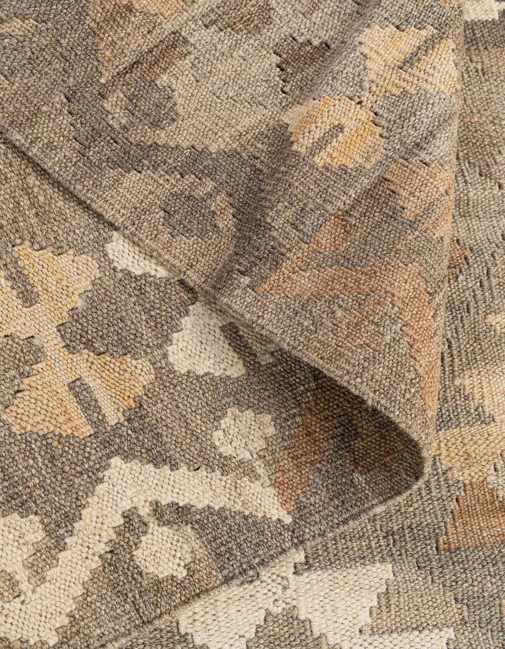 Detail image of 3' 2 x 5'  Hand Woven Kilim Maymana Wool Rug